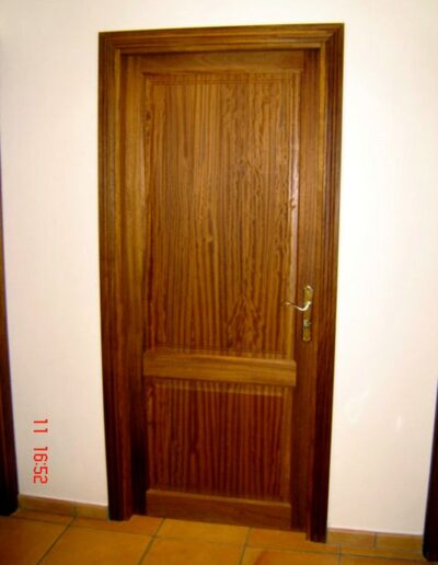puertas JMN 34 400x516 - Armarios y Puertas